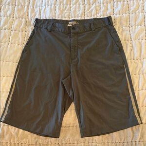 Nike Men's Gray Flat-Front Athletic Shorts